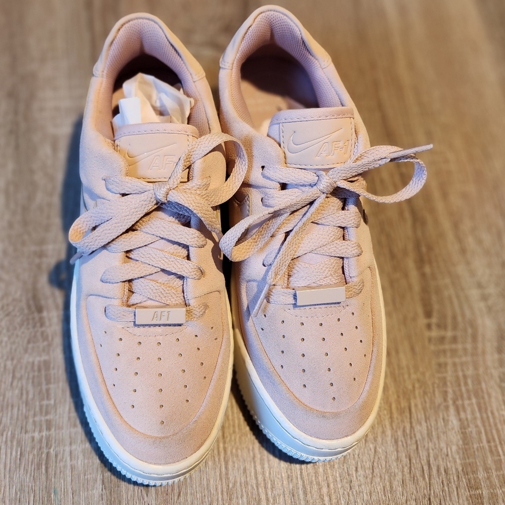 Nike Air Force 1 Sage Low Suede Size 6 - Picture 3 of 8